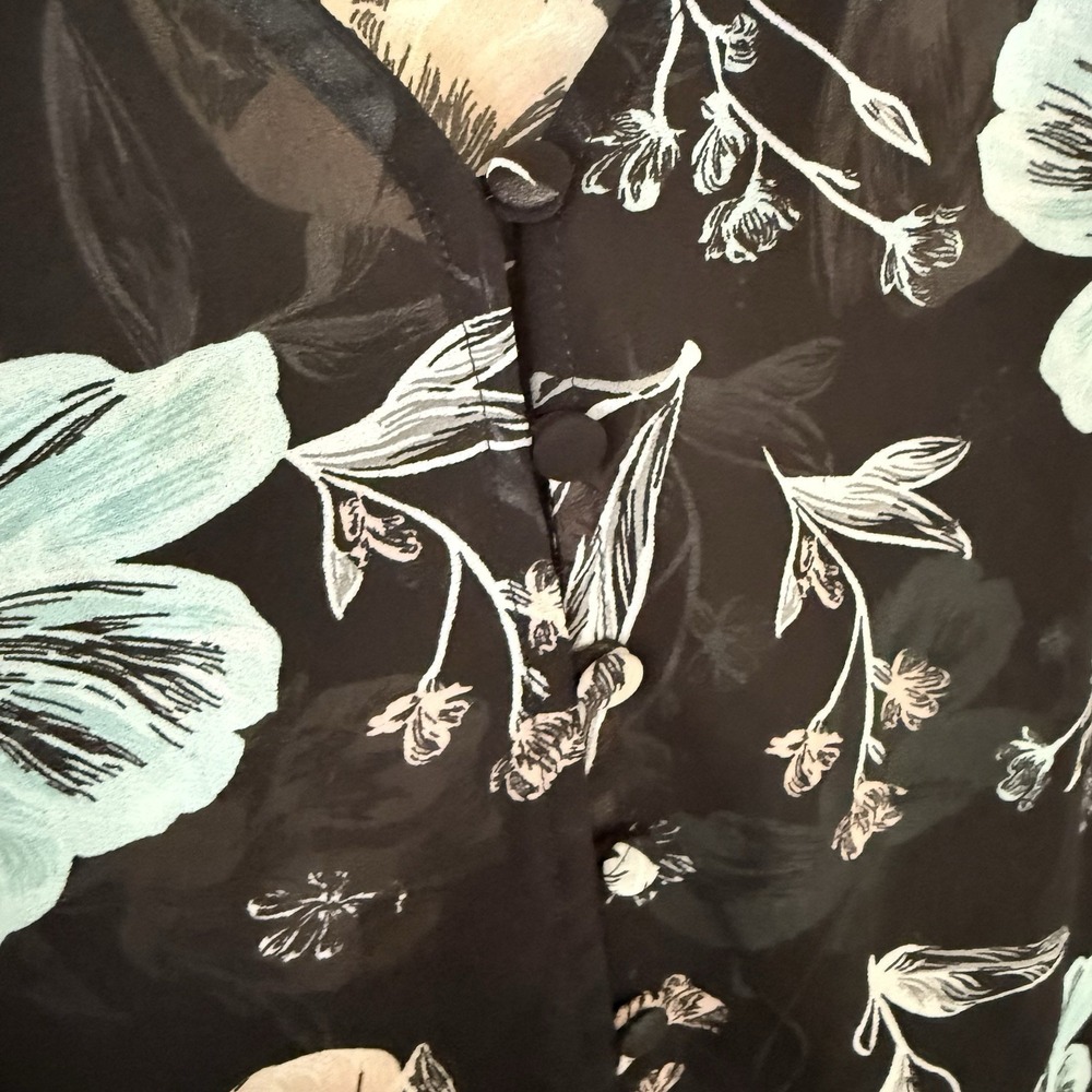 Torrid Womens 1‎ Floral Sheer V-Neck Button Up Chiffon Short Sleeve Blouse Top - Picture 3 of 8